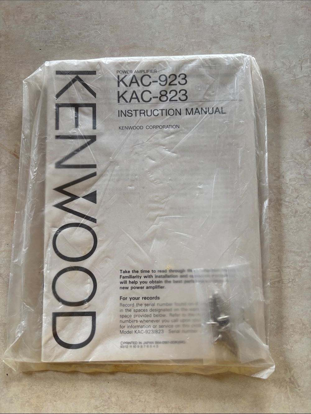 Kenwood White and Black KAC-923/KAC-823 Instruction Manual